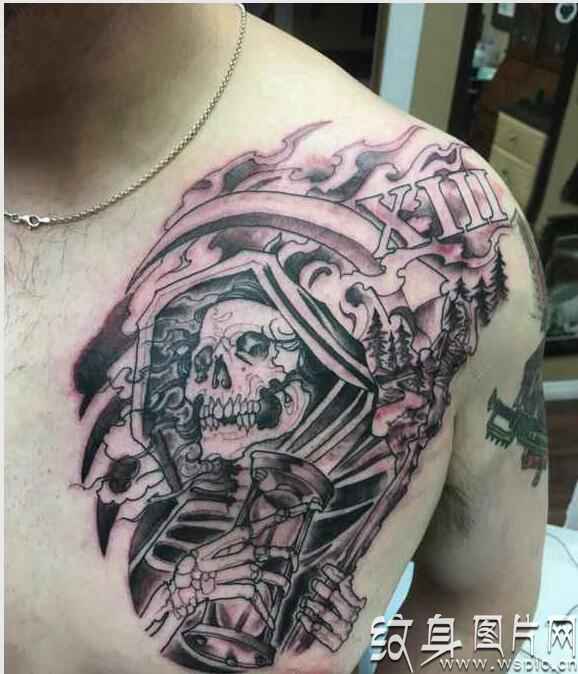 骷髅头纹身，死亡和重生的双重象征