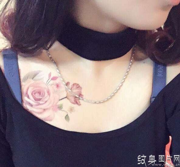 好看的锁骨花纹身图片欣赏，唯美花朵与性感锁骨的结合