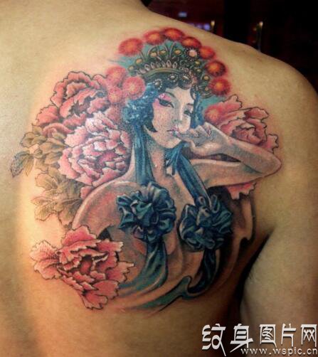 传统戏曲文化中的重要角色，经典花旦后背纹身图案