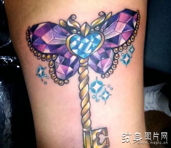 彩色纹身图案，给生活增添灿烂色彩