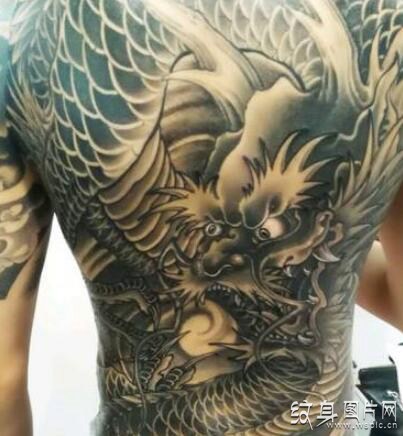 满背龙纹身图案，欣赏顶级纹身师经典之作