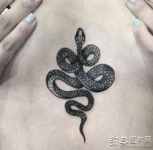 女性胸部纹身，是性感更是一种心灵救赎