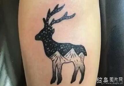 麋鹿纹身图案欣赏，温顺又带有小脾气的四不像