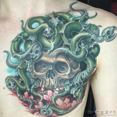 美杜莎纹身图案欣赏，妖艳又让人着迷的蛇发女妖