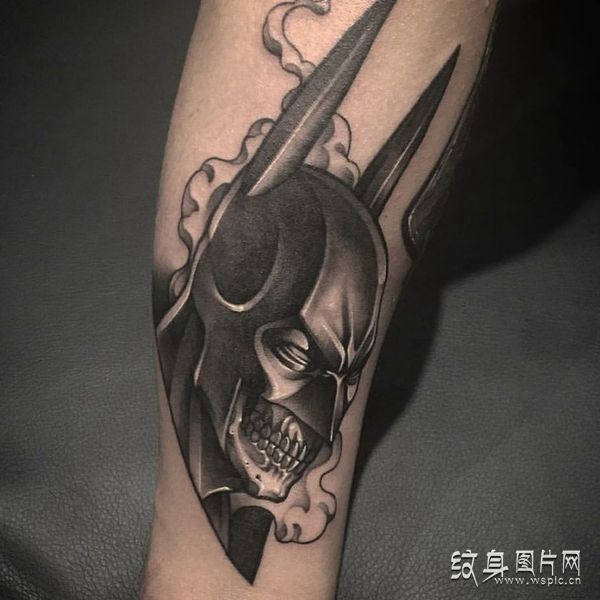 动漫电影中的超级英雄，炫酷蝙蝠侠纹身图案欣赏