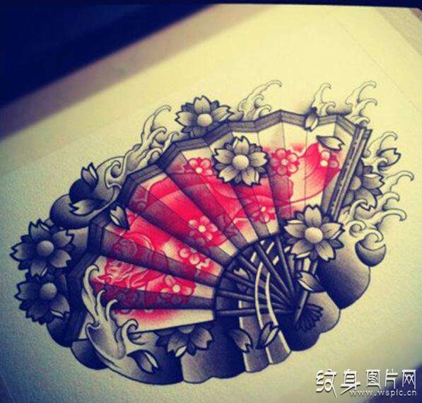 腿部扇子纹身图案及手稿 炫酷多彩的设计风格